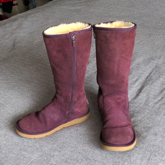 UGG Shoes - UGG boots eggplant colour size 8